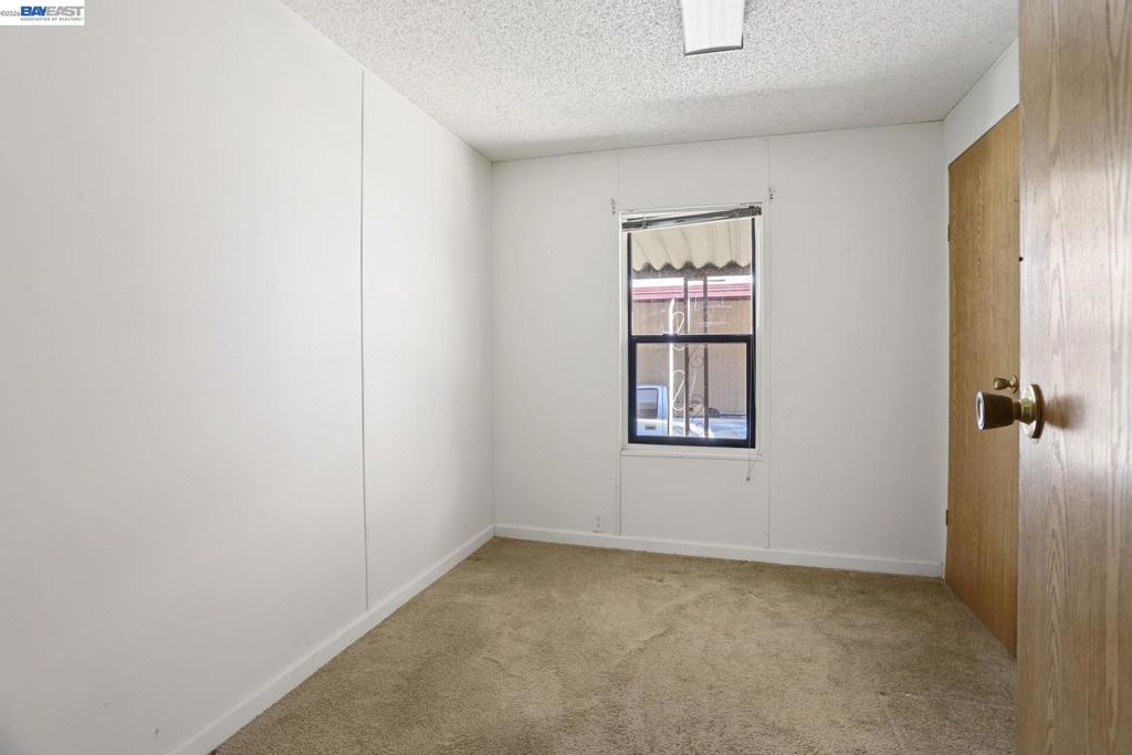 5040 Jackson St. Property Photo 13
