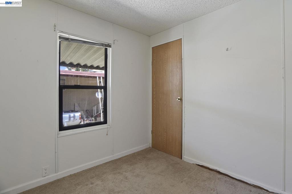 5040 Jackson St. Property Photo 14