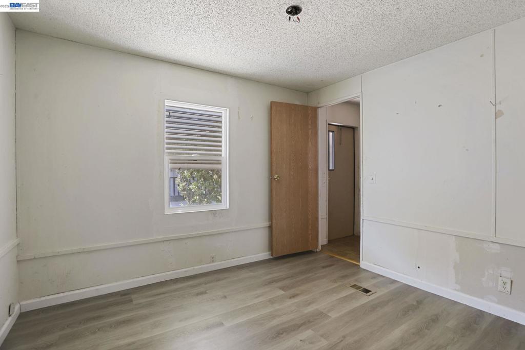 5040 Jackson St. Property Photo 19