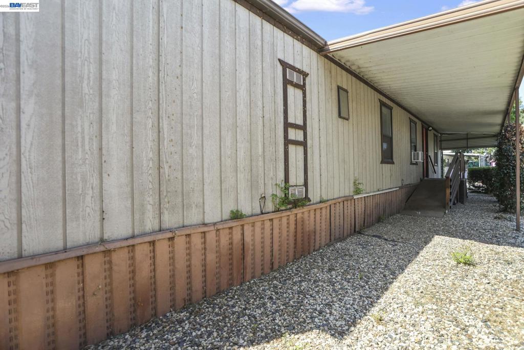 5040 Jackson St. Property Photo 22