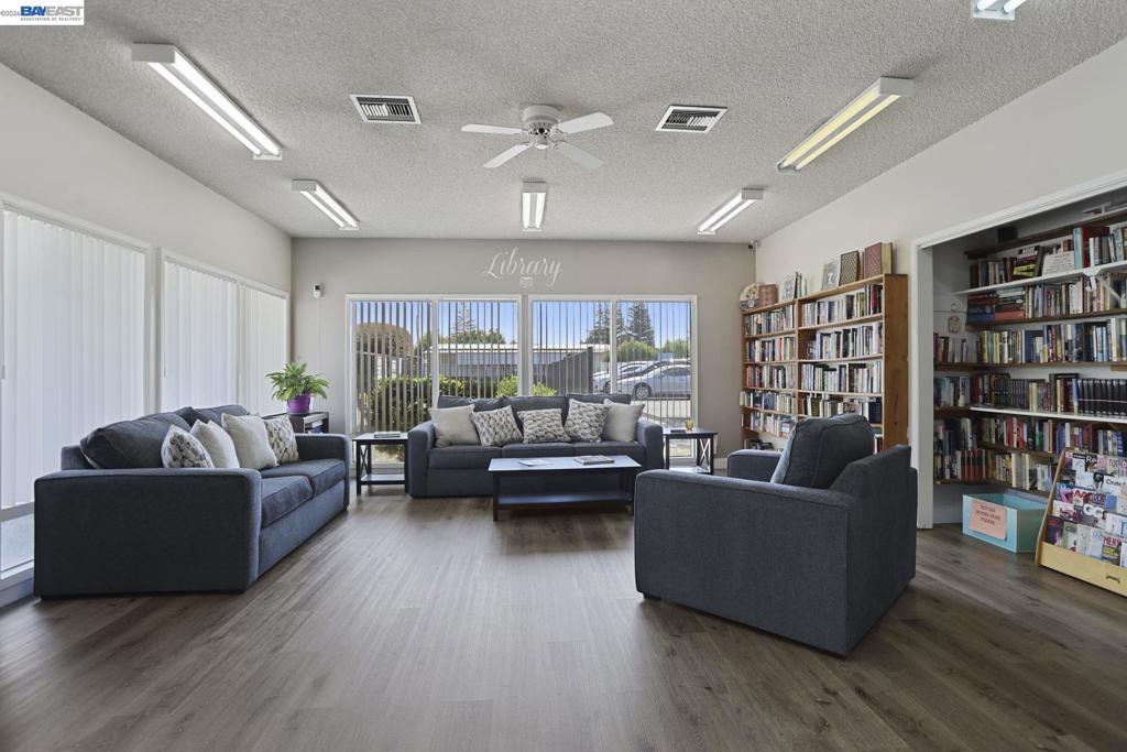 5040 Jackson St. Property Photo 33