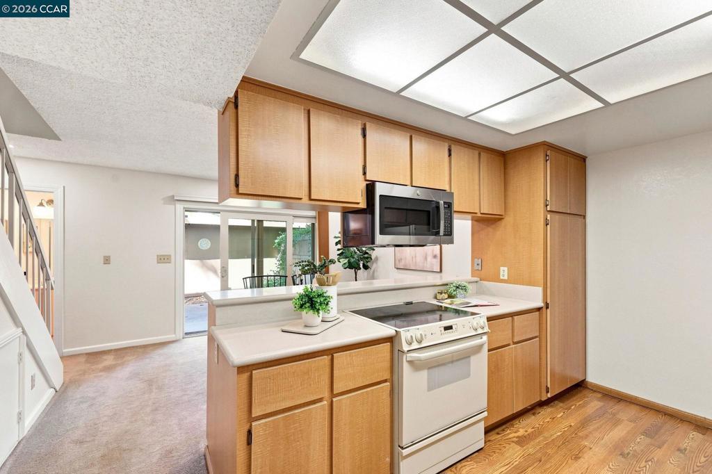1938 Pomar Way Property Photo 8