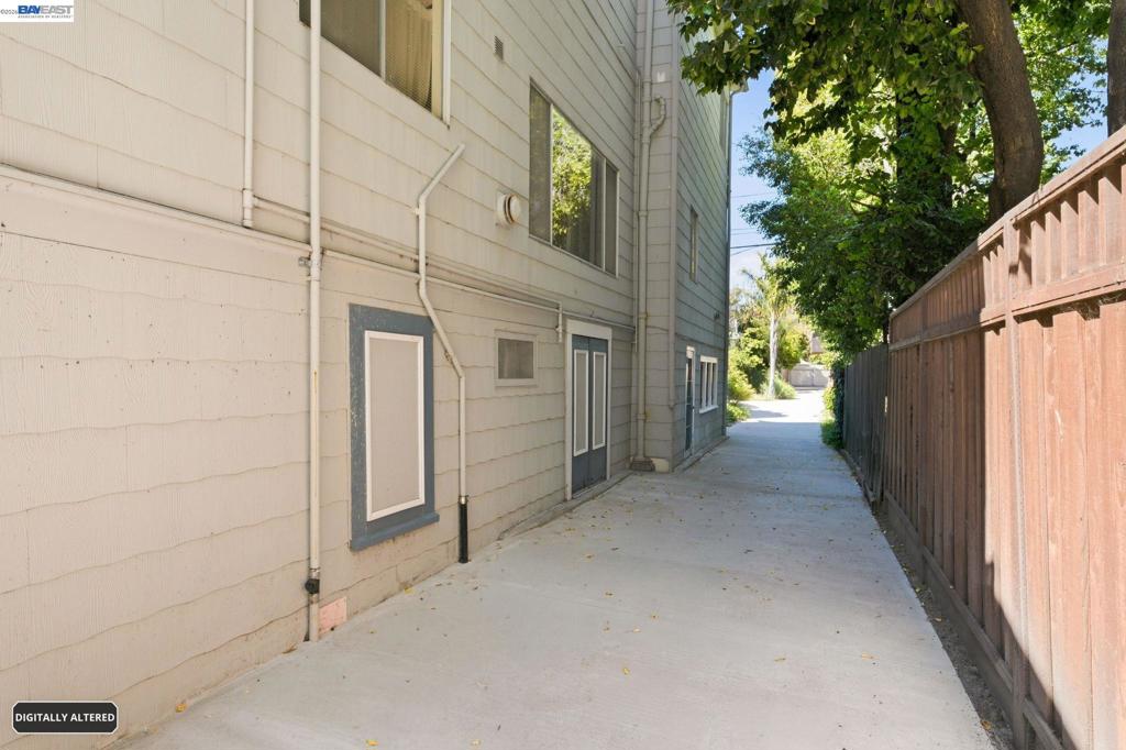 1718 Alameda Ave Property Photo 47