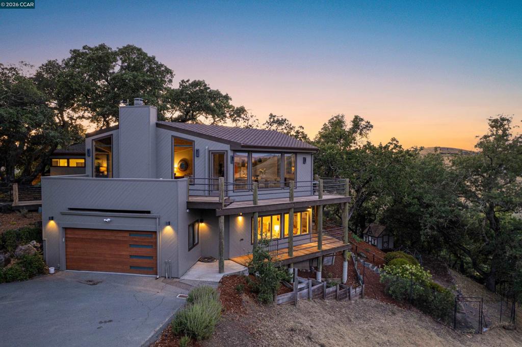 2 Leeward Glen Property Photo