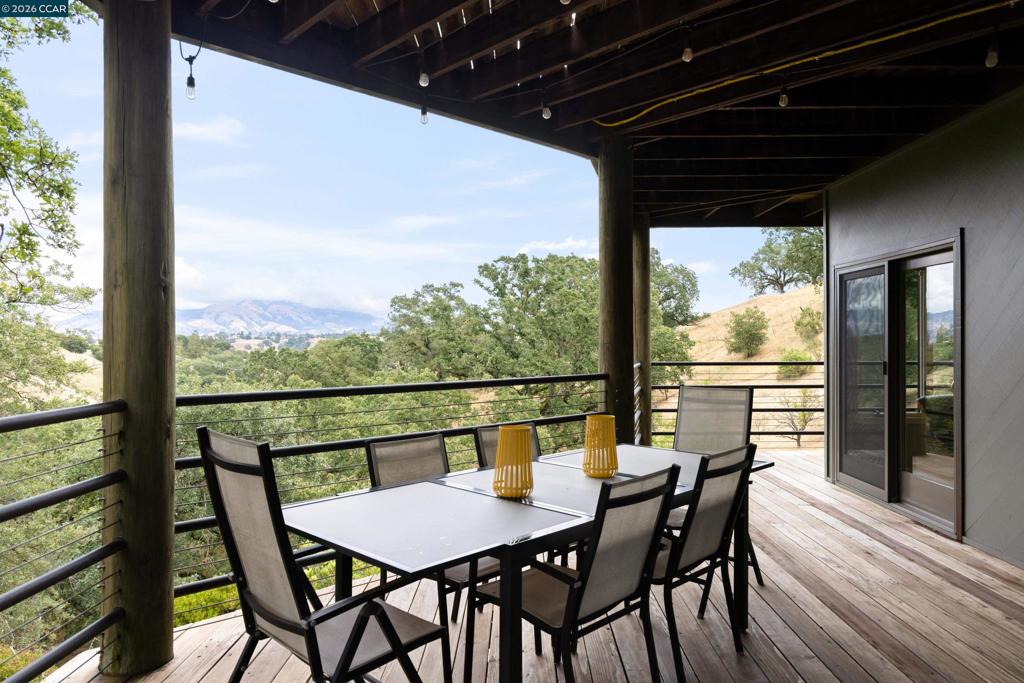 2 Leeward Glen Property Photo 34