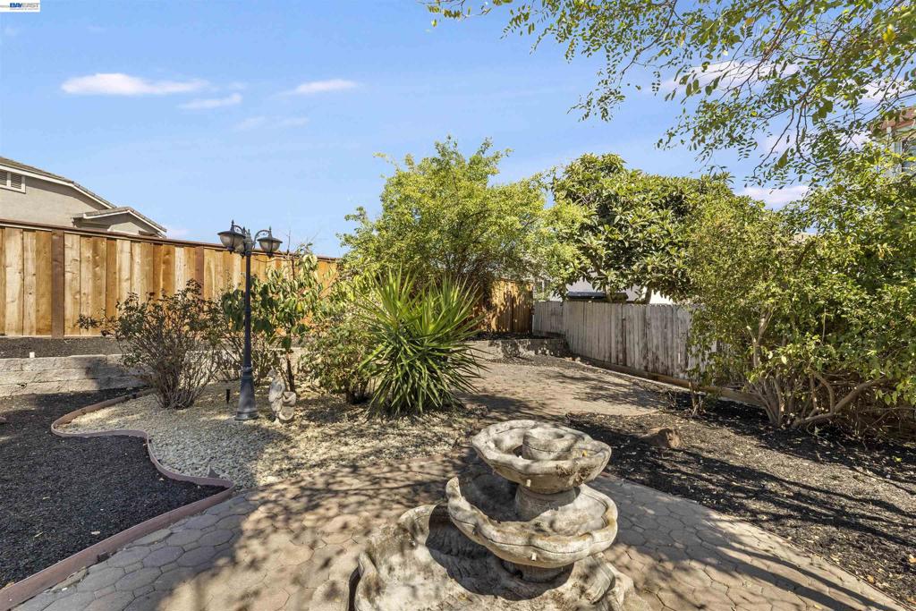 2600 Yorkshire Dr Property Photo 48