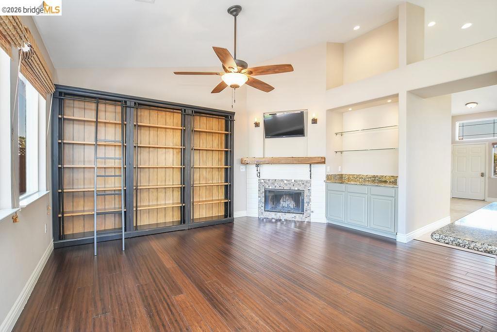 4464 Cove Ln Property Photo 15
