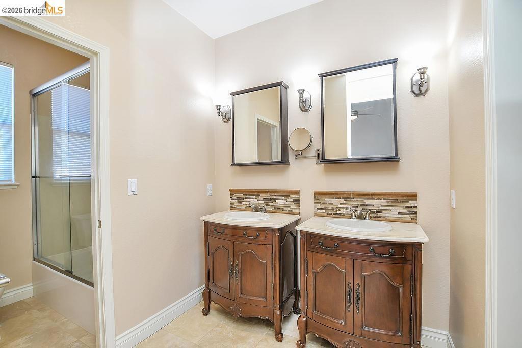 4464 Cove Ln Property Photo 20
