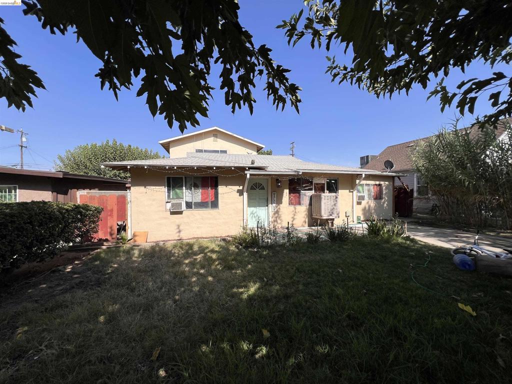 817 Sierra St Property Photo 1