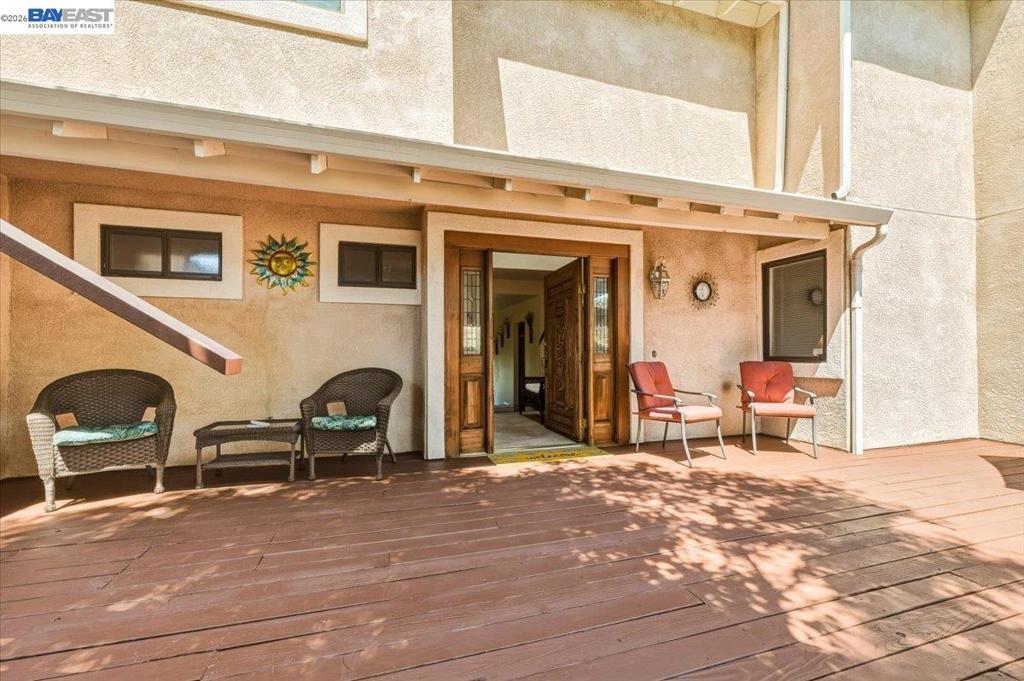 27468 Hayward Blvd Property Photo 3