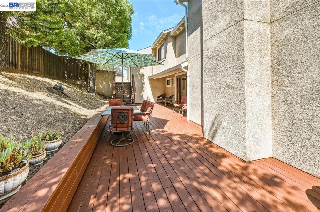 27468 Hayward Blvd Property Photo 8