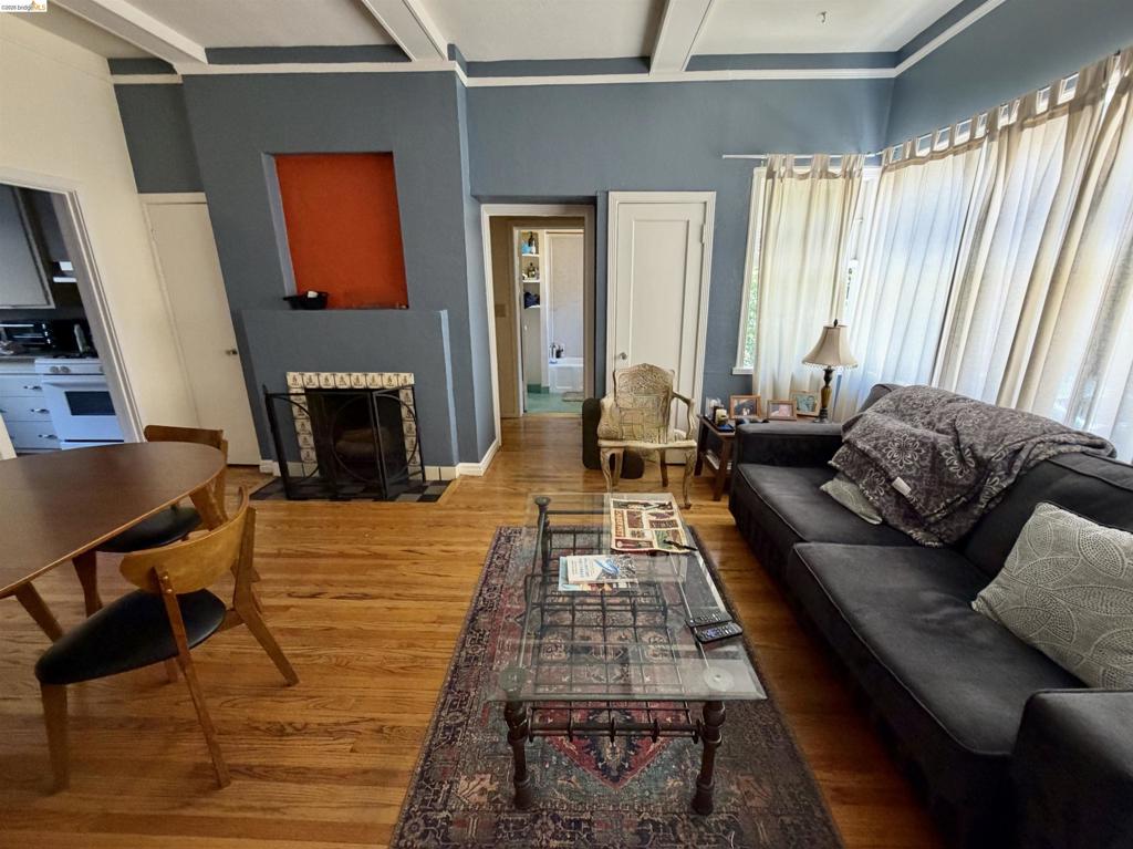 368 Adams St Property Photo 12