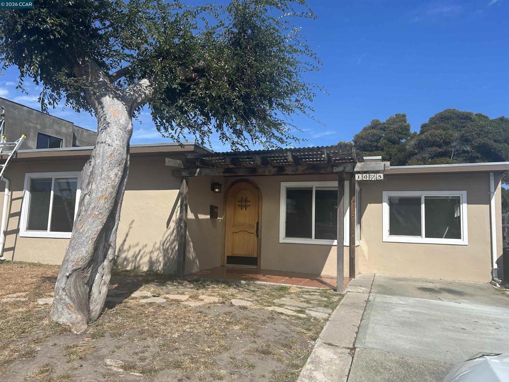 1075 Rachel Rd Property Photo 1