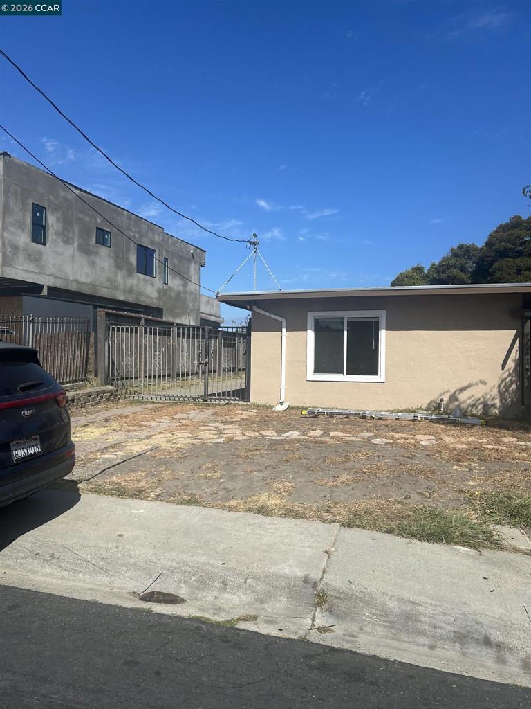 1075 Rachel Rd Property Photo 4