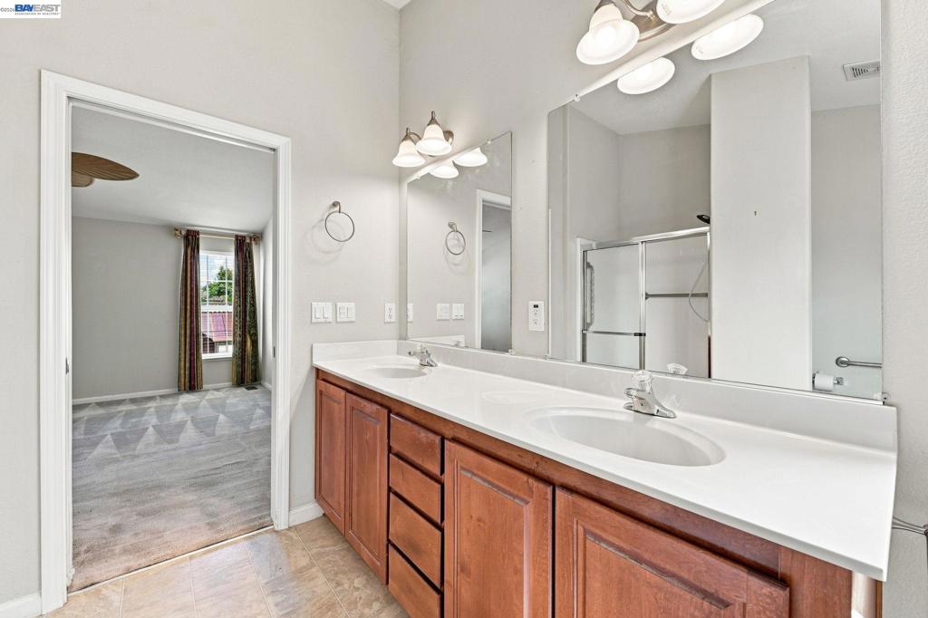 29020 Berkeley Property Photo 22