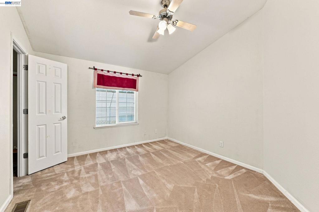 29020 Berkeley Property Photo 24