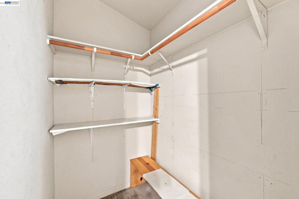 29020 Berkeley Property Photo 29