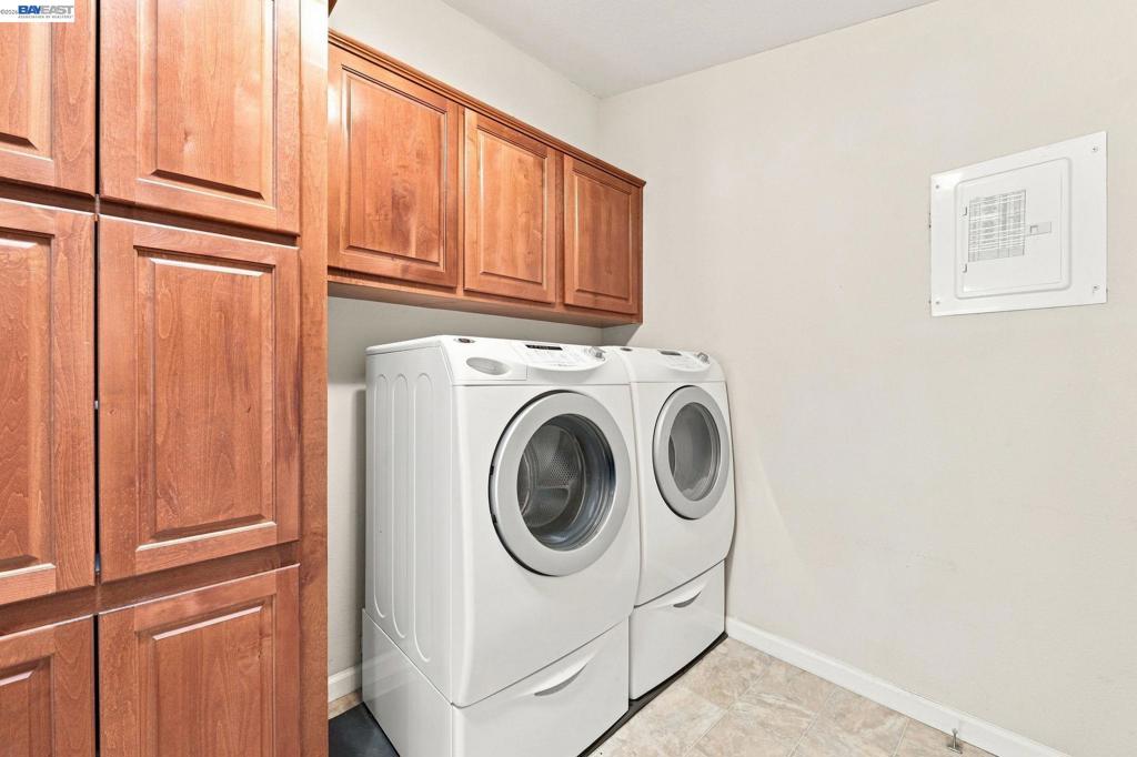 29020 Berkeley Property Photo 32