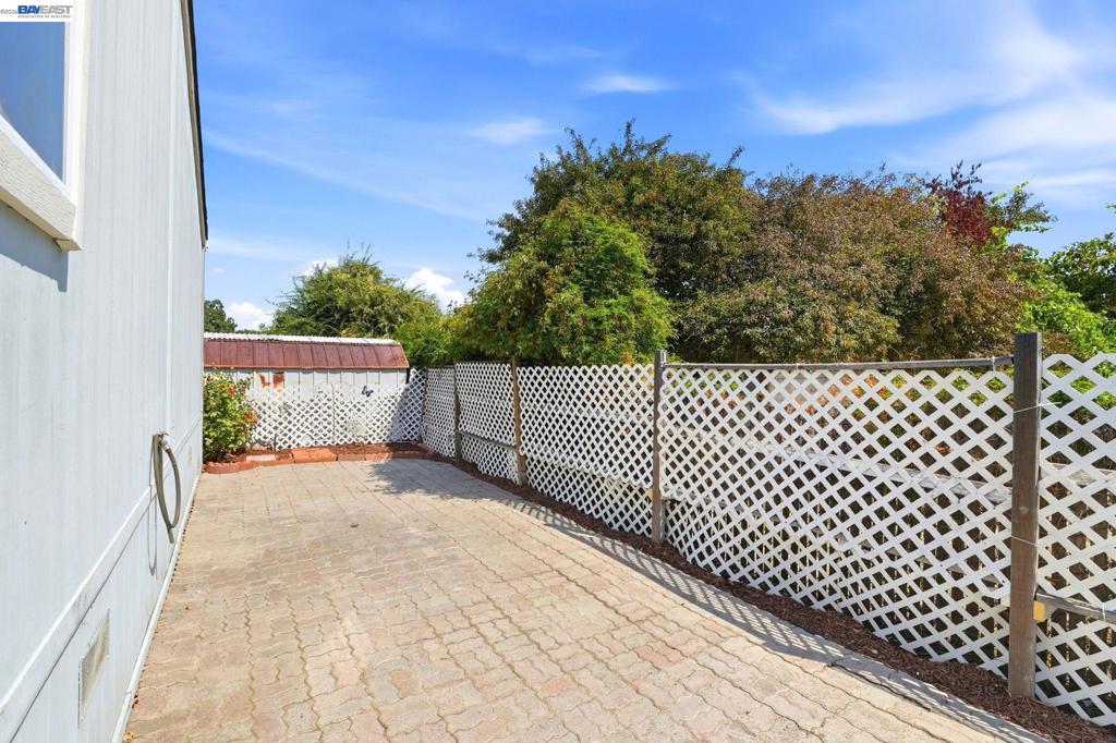 29020 Berkeley Property Photo 36