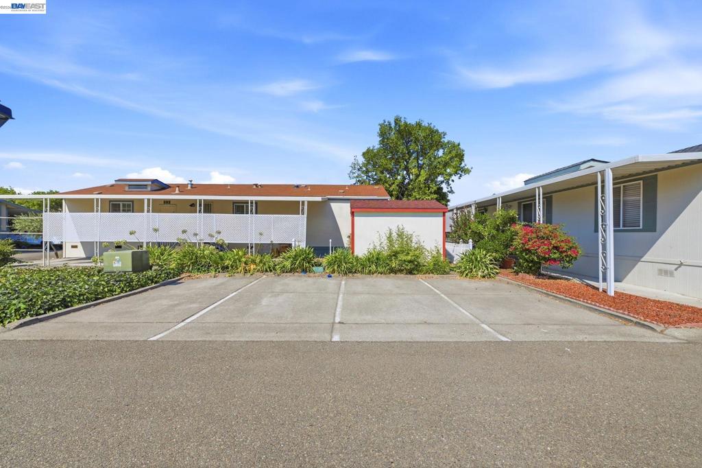 29020 Berkeley Property Photo 40