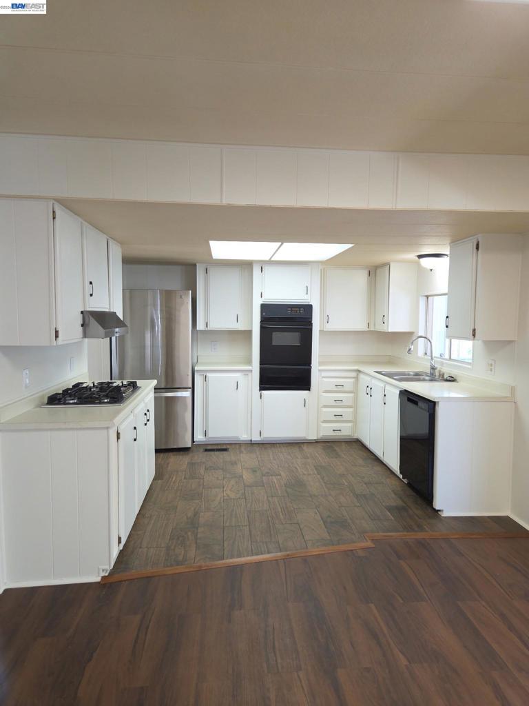 387 Santa Paula Property Photo 4