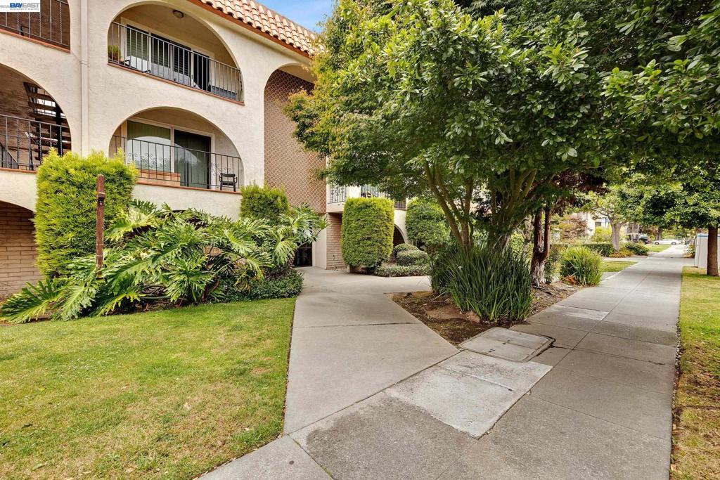 2133 Santa Clara Ave 328 Property Photo 4