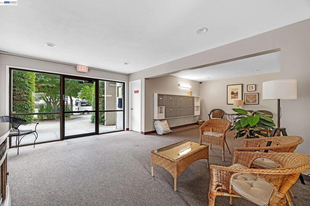 2133 Santa Clara Ave 328 Property Photo 5