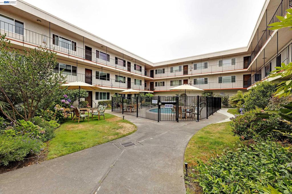 2133 Santa Clara Ave 328 Property Photo 6