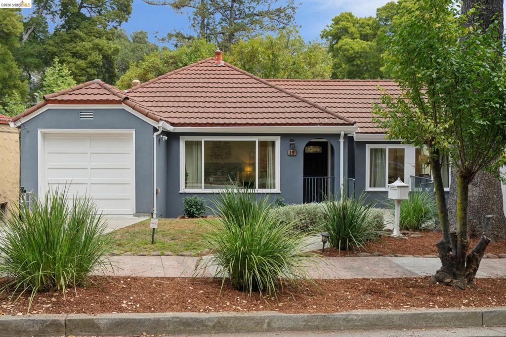 15 Edgecroft Rd Property Photo 2