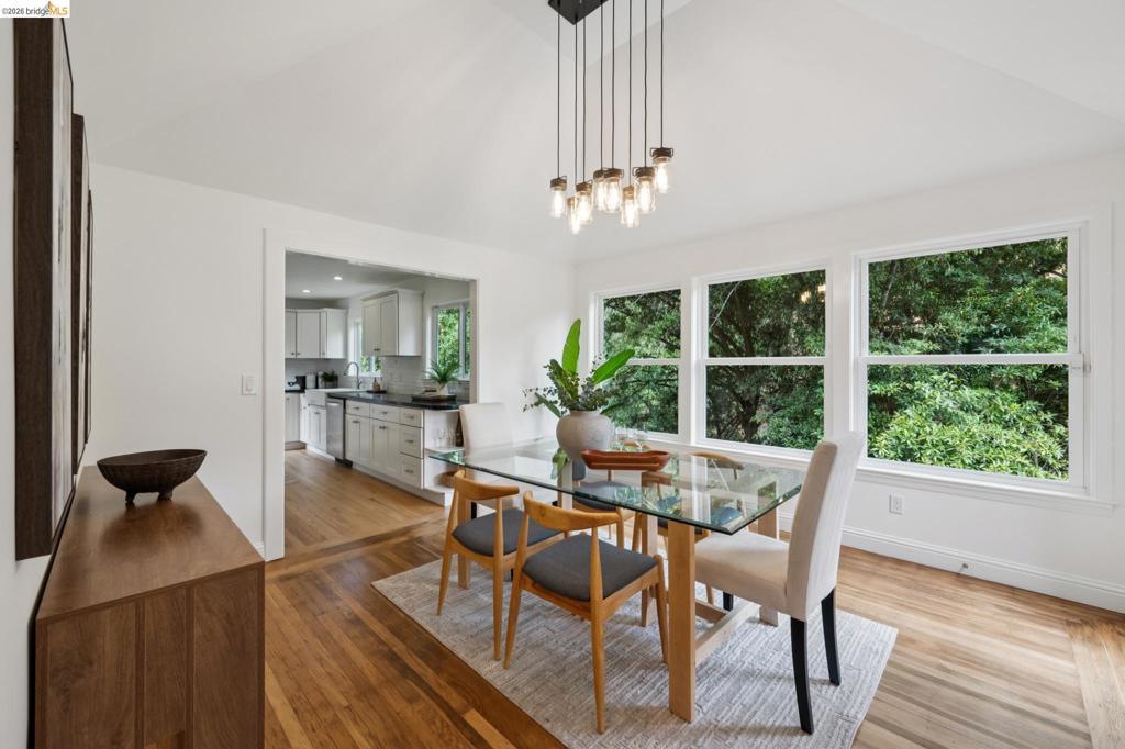 15 Edgecroft Rd Property Photo 12