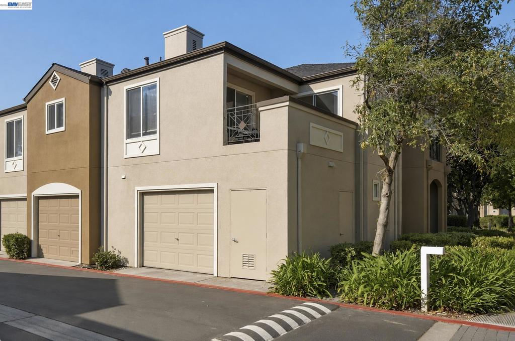 690 Applause Pl Property Photo 1