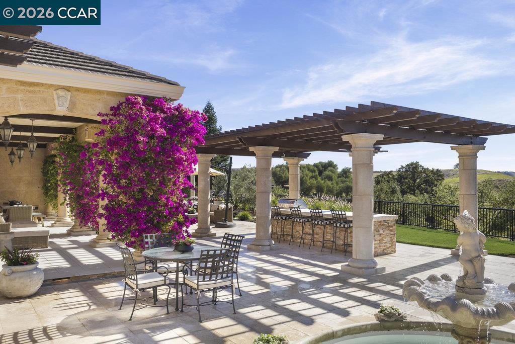 251 Santiago Ln Property Photo 26