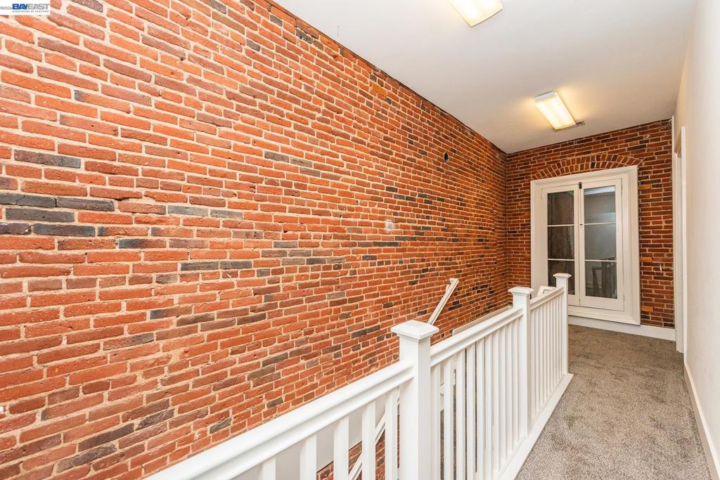 525 Main St. Property Photo 43