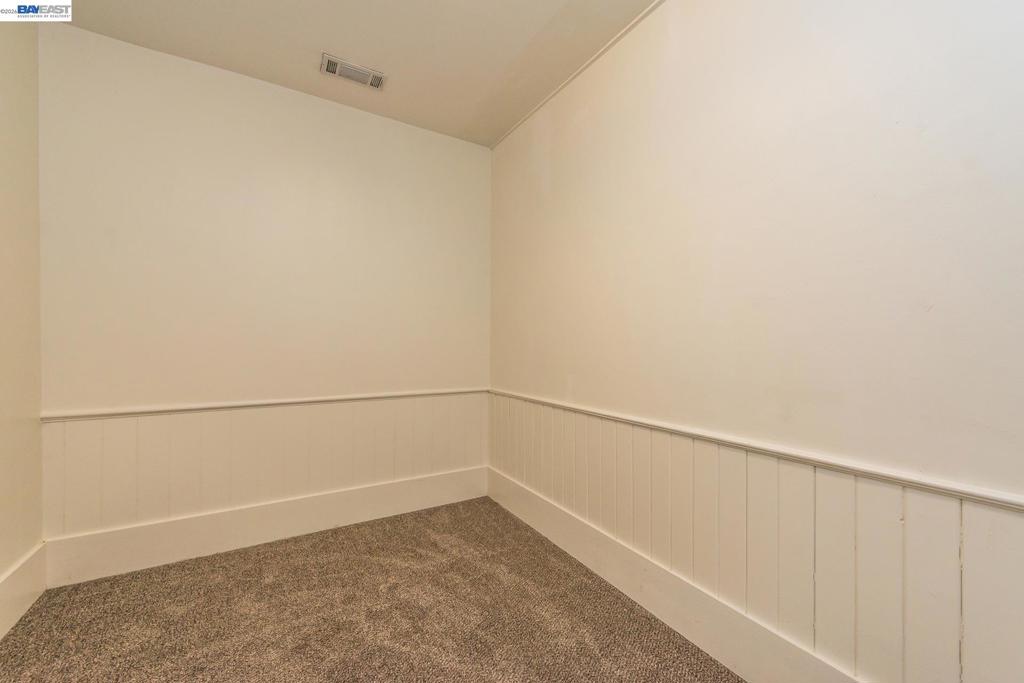 525 Main St. Property Photo 47