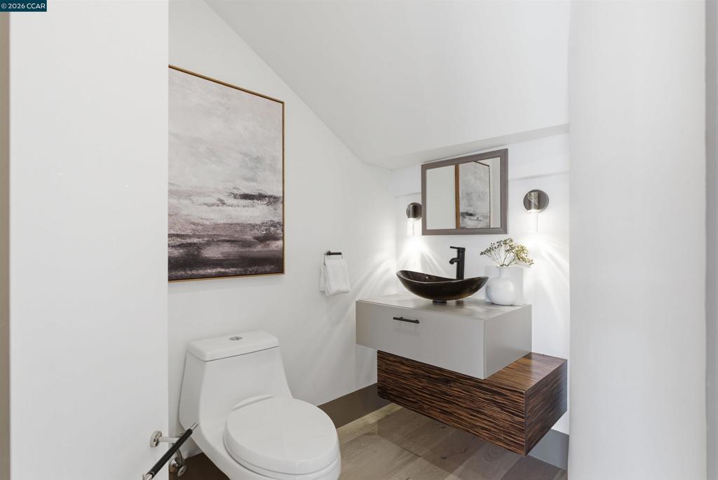 11 Bigleaf Road Property Photo 14