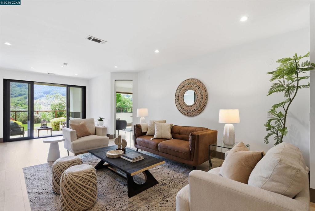 11 Bigleaf Road Property Photo 32