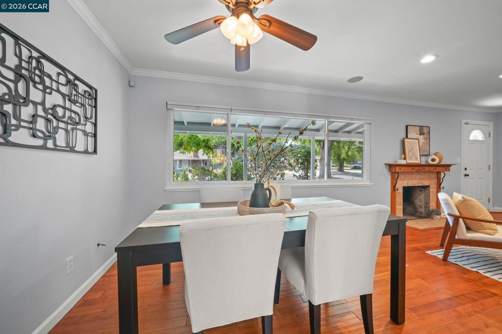 1555 Violet Way Property Photo 10