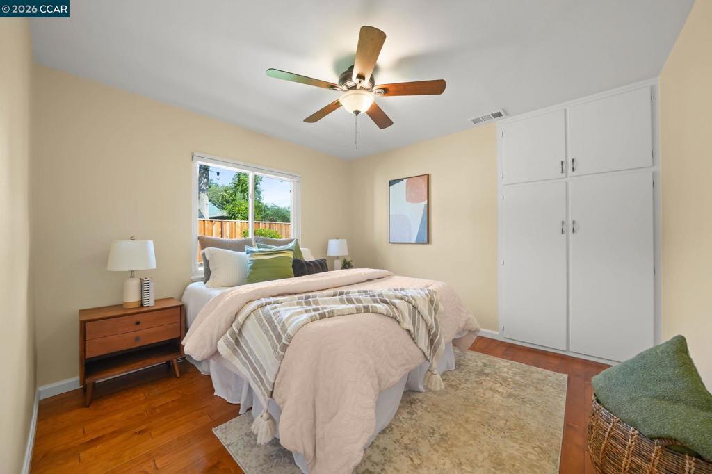 1555 Violet Way Property Photo 16