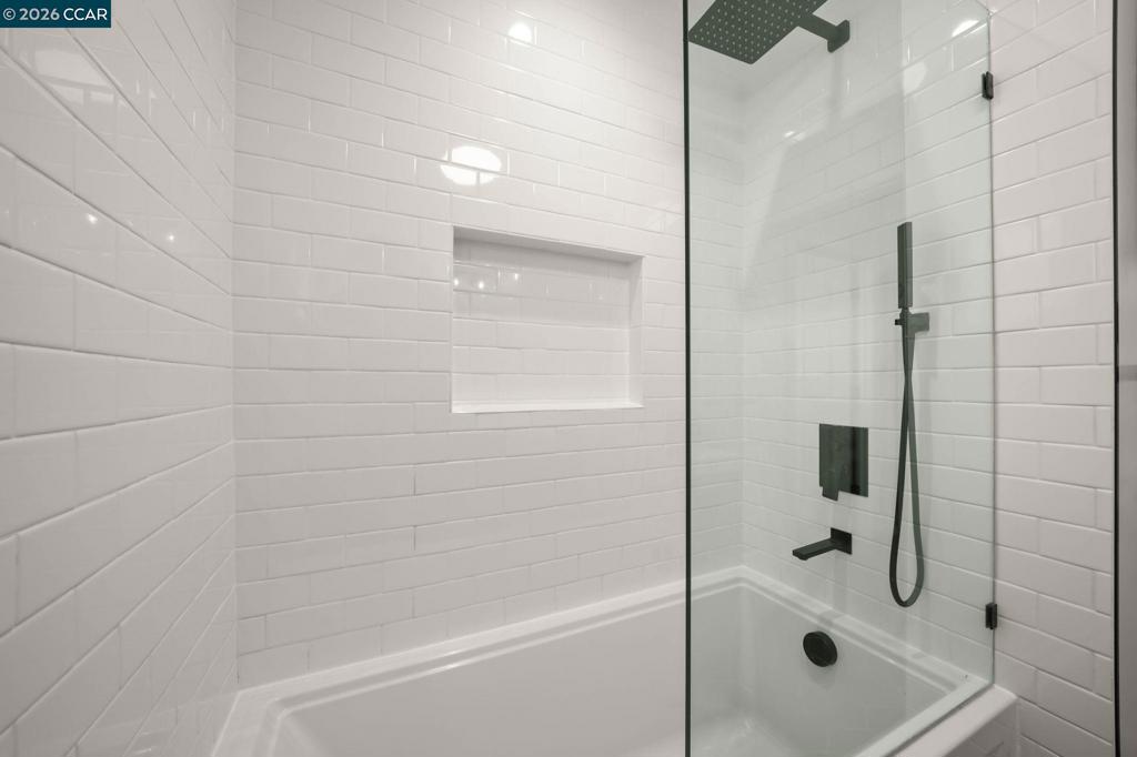 1555 Violet Way Property Photo 24