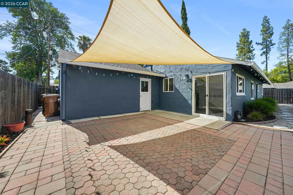 1555 Violet Way Property Photo 43