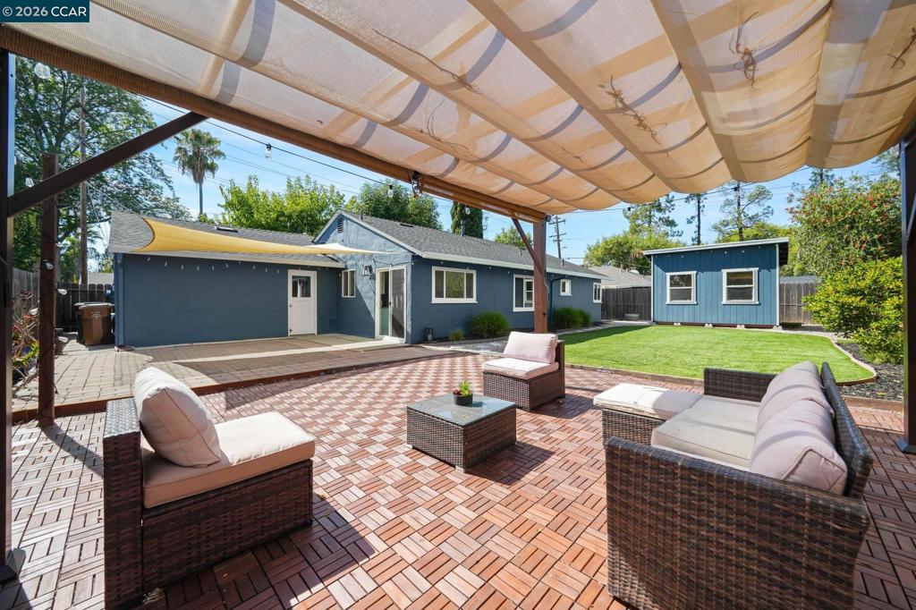 1555 Violet Way Property Photo 45