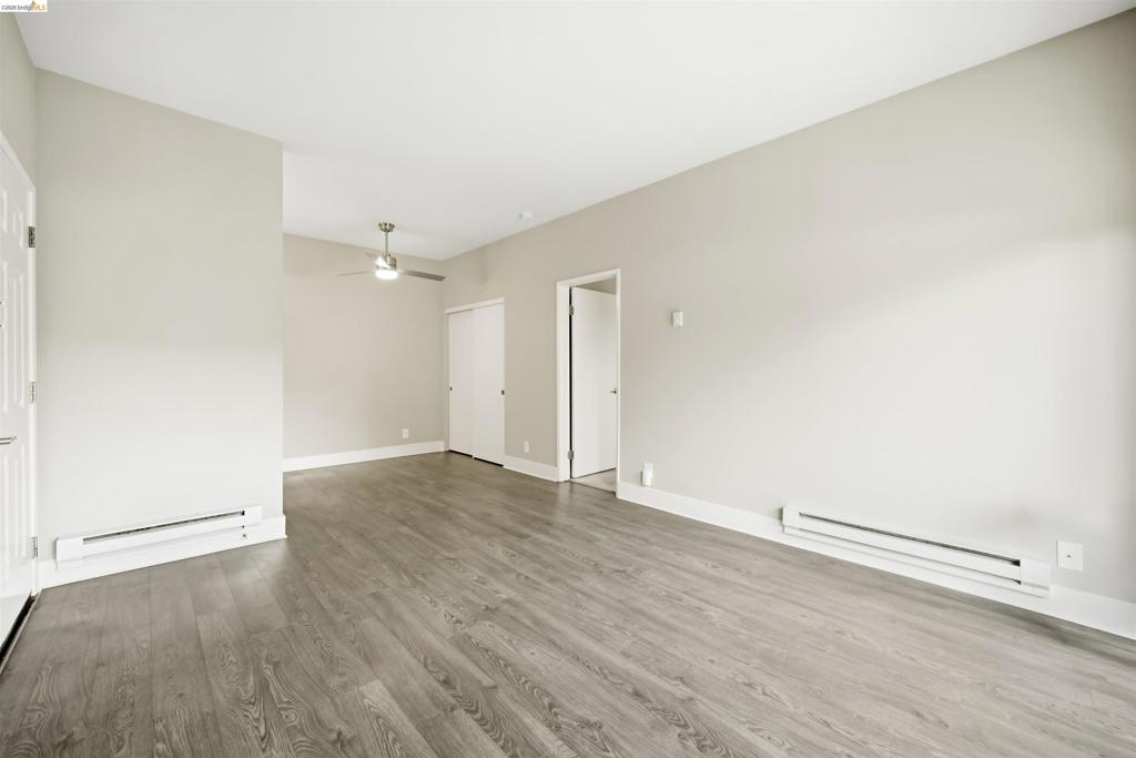 109 Shoreline Ct Property Photo 3