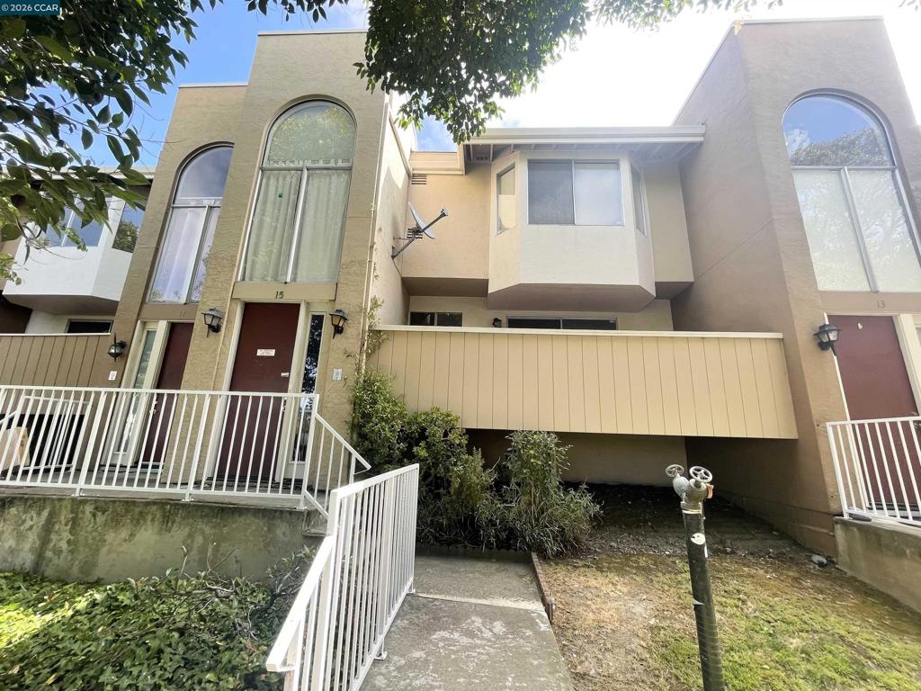 2121 Vale Rd 15 Property Photo 1