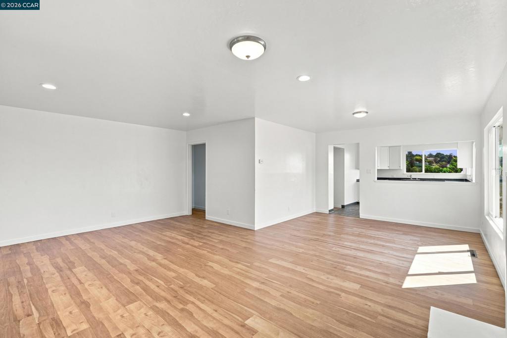 18490 Carlwyn Dr Property Photo 22