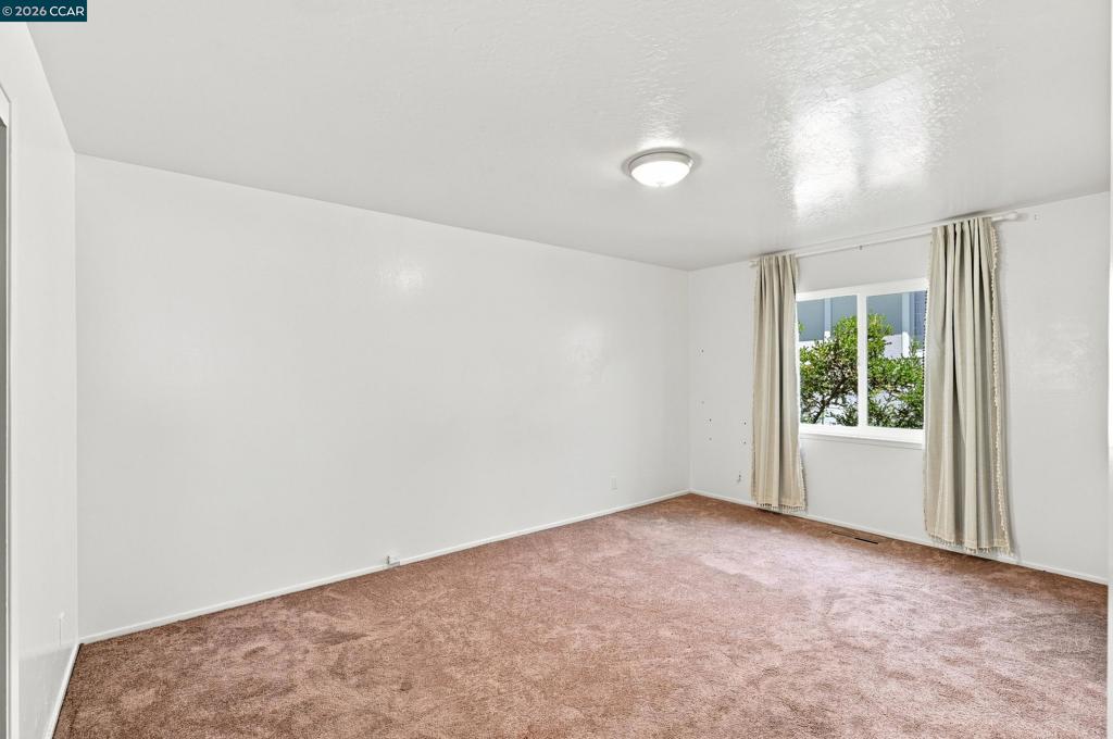 18490 Carlwyn Dr Property Photo 26