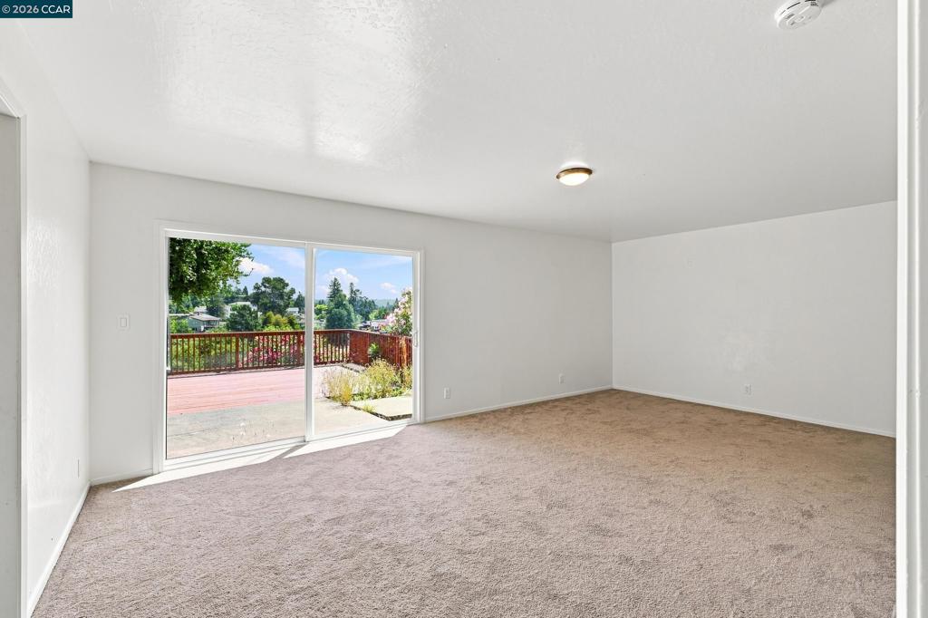 18490 Carlwyn Dr Property Photo 30