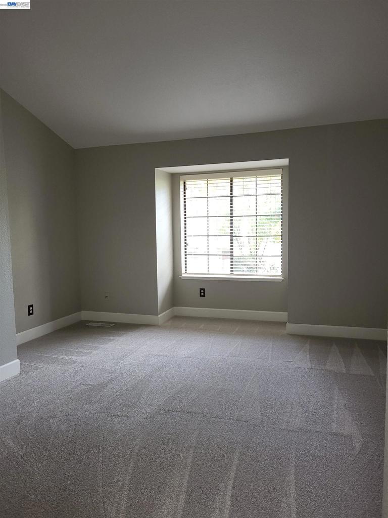 665 Palomino Dr D Property Photo 8