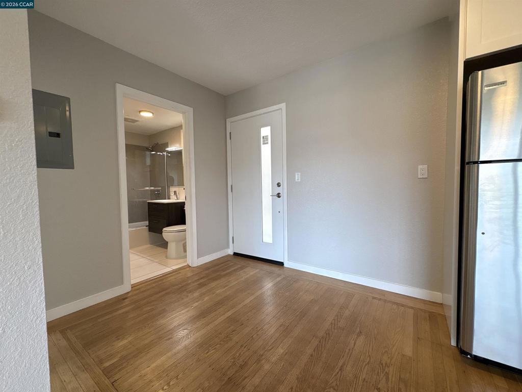 785 Taft Ave 10 Property Photo 3