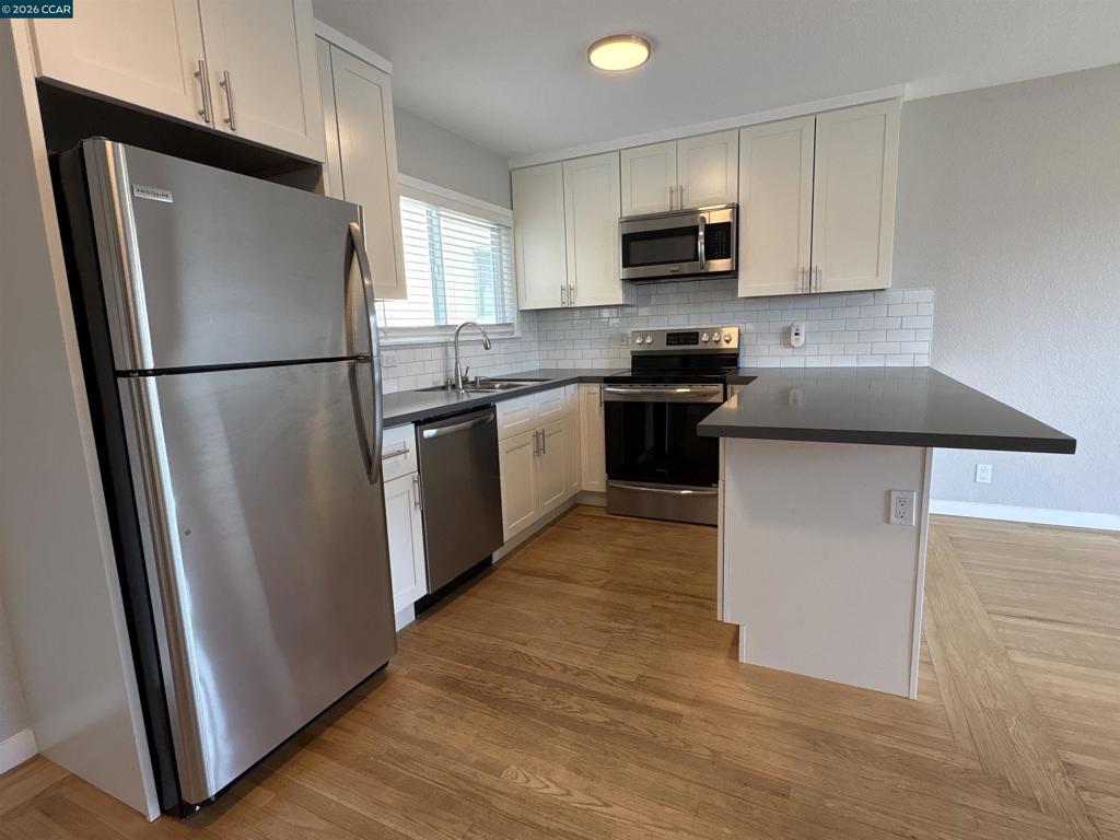 785 Taft Ave 10 Property Photo 10