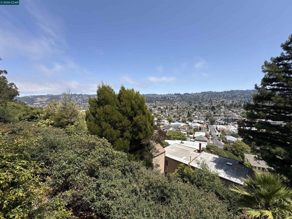 785 Taft Ave 10 Property Photo 23